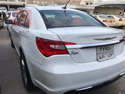 کرایسلەر 200
